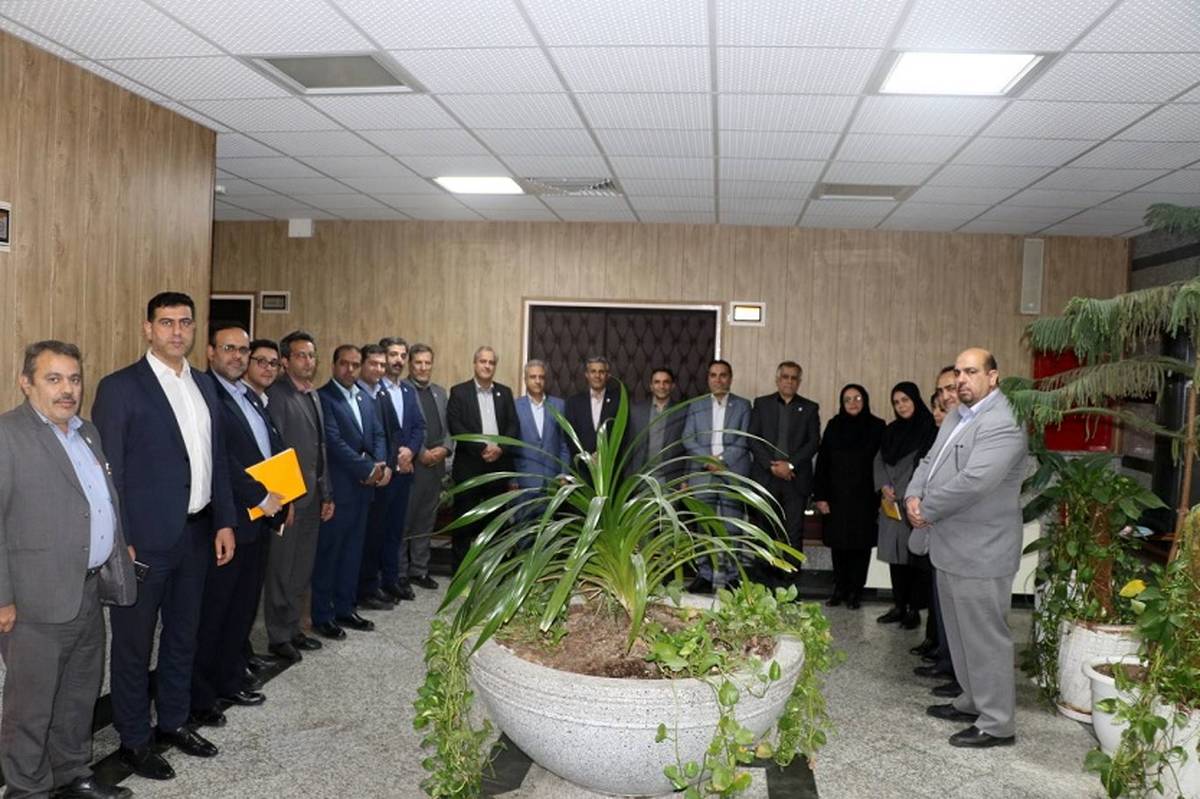 تاکید بر مشتری مداری در بازدید عضو هیات مدیره بانک ملی ایران از شعب