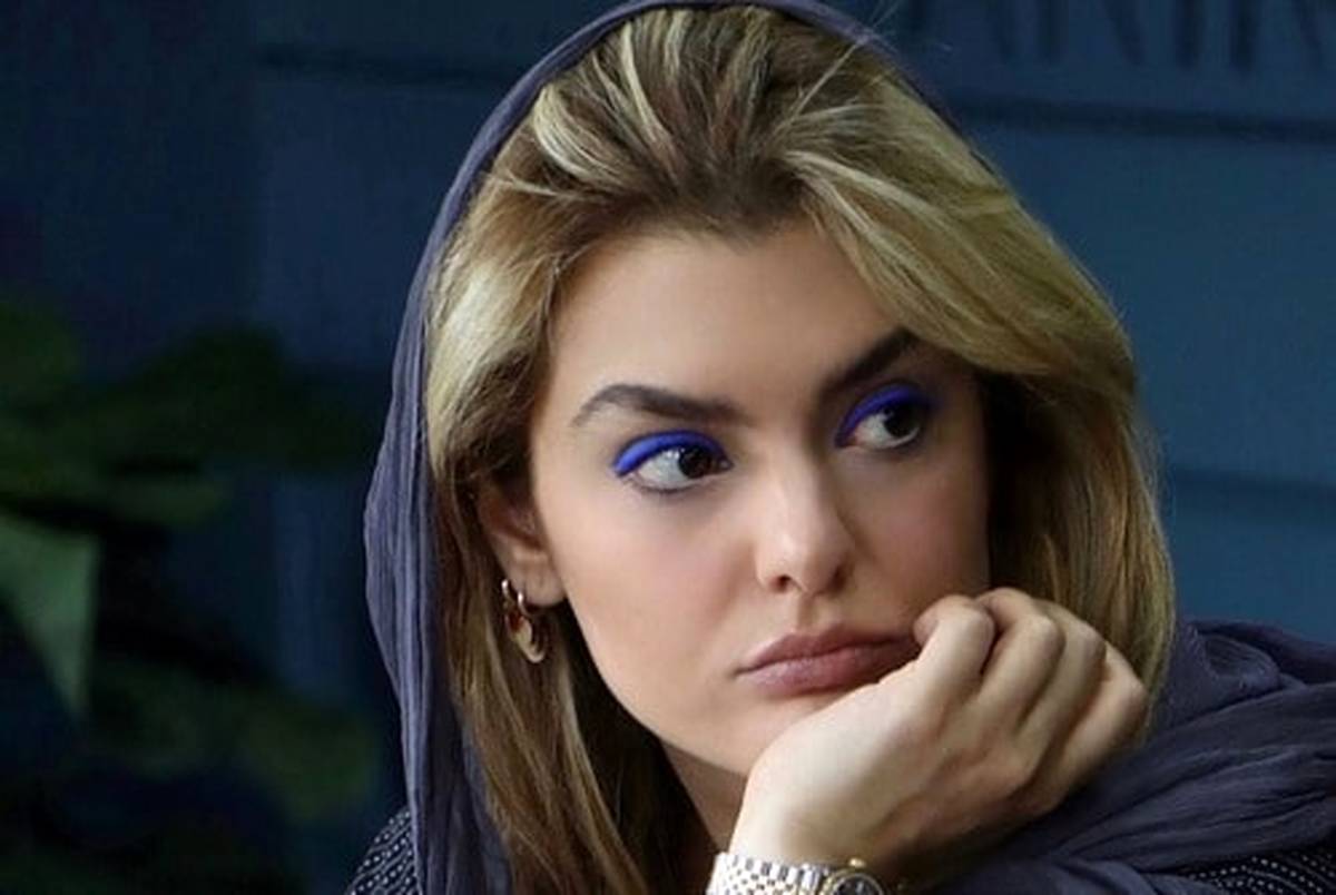 دنیا مدنی روسری از سر برداشت | اولین عکس از دنیا مدنی با حجاب جدیدش