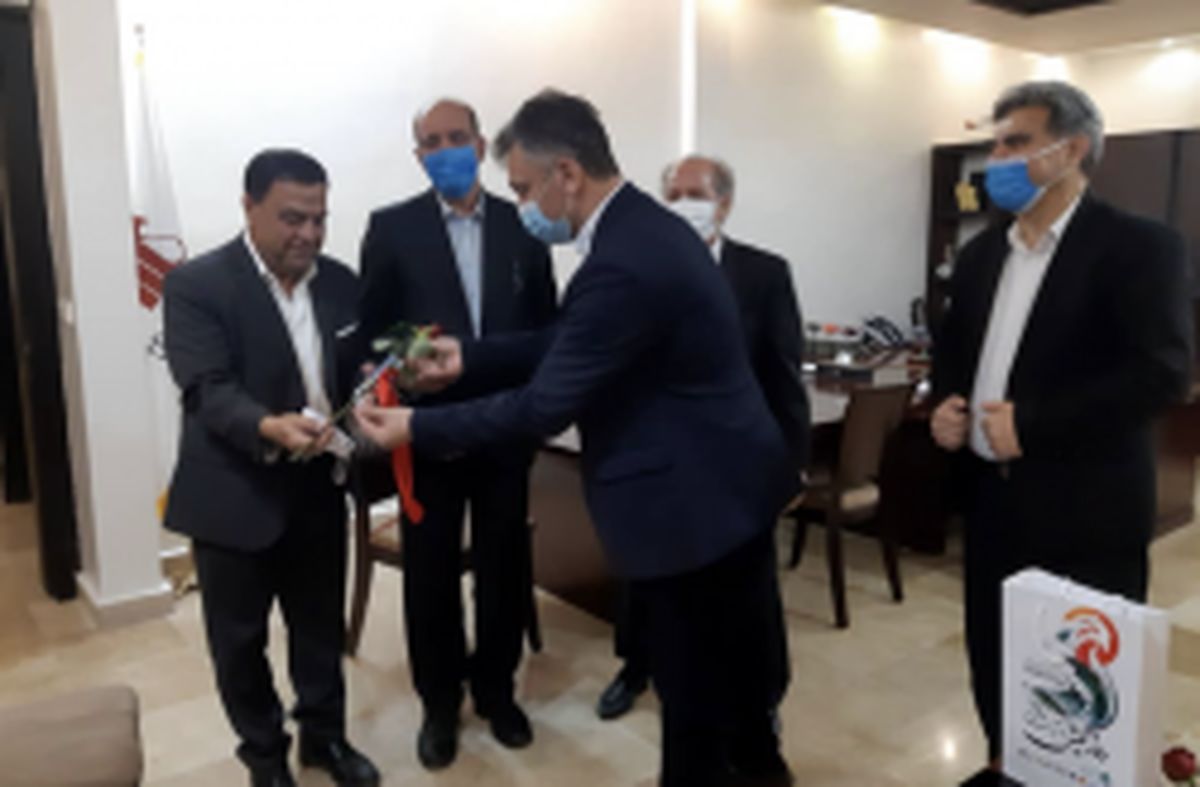 تقدیر و قدردانی از فعالان گردشگری و اداره اماکن در روز کیش تقدیر و قدردانی از فعالان گردشگری و اداره اماکن در روز کیش